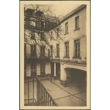 Enseignement Professionnel Féminin libre - 23, Rue de la Chaîne - Rouen : Ecole d'Apprentissage - Un Coin de la Cour d'entrée