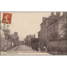 Caudebec-les-Elbeuf : L'Ecole Amiral-Courbet, rue Louis-Blanc