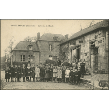 Mesnil-Raoult : La Sortie de l'Ecole
