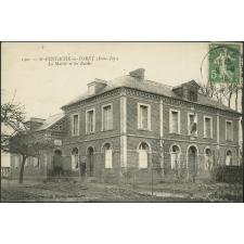 St-Eustache-la-Forêt : La Mairie et les Ecoles