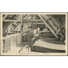 Colonie d'Ambourville : Le Grand Dortoir