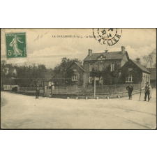 La Gaillarde : La Mairie et l'Eglise