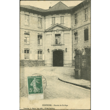 Pontoise : entrée du collège
