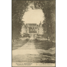 Château de Mesnières, Institution St-Joseph : L'arrivée au Château