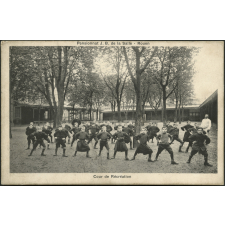 Pensionnat J. B. de la Salle - Rouen : Cour de Récréation