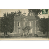 Gruchet-Le-Valasse : Fontaine et Mairie