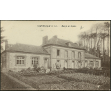 Thiétreville : Mairie et Ecoles