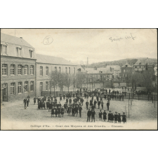 Eu : Collège - Cours des Moyens et des Grands - Classes