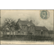 Angiens : Mairie et Ecole de Garçons