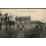 Thiouville : La Mairie et les Ecoles