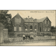 Réalcamp : Mairie et Ecole
