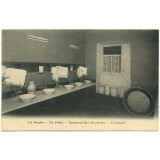 La Ruche - Le Patis - Rambouillet (S.-&-O.) - Un Lavabo.