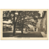 L'Hormat - La Cour d'entrée.