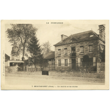 7 - Montsecret (Orne) - La Mairie et les Ecoles.