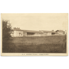 18 B. - Adriers (Vienne) - Groupe scolaire.