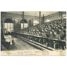 46 - Ecole de Saint-Cyr - Amphi de Chien-Vert.