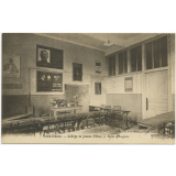 Valenciennes - Collège de jeunes Filles - Salle d'Anglais.