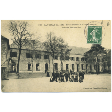 2190 - Savenay (L.-Inf.) - Ecole Normale d'Instituteurs - Cour de Récréation.