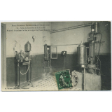 Ecole Nationale Professionnelle d'Armentières - 56 - Salle de Contrôle de la Chauffe - Appareil à analyser le Gaz et à régler la Pression par le tirage.