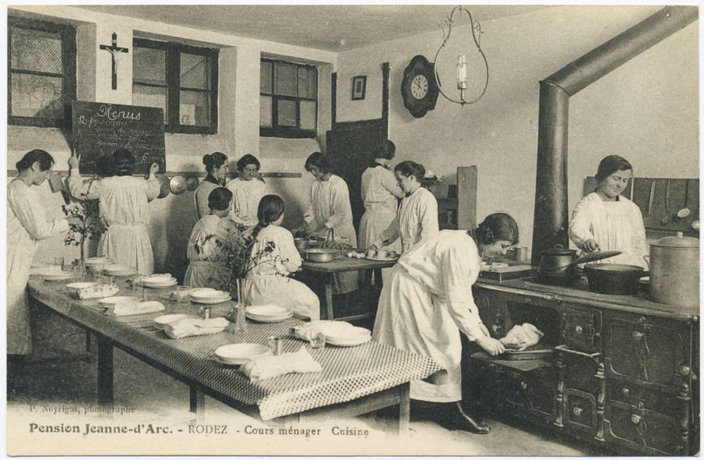 Pension Jeanne-d'Arc. - Rodez - Cours ménager Cuisine.