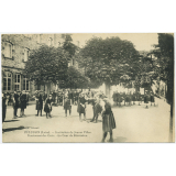 Pélussin (Loire) - Institution de jeunes Filles - Pensionnat des Croix - La Cour de Récréation.