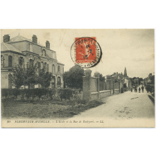 10 - Fleury-sur-Andelle - L'Ecole et la Rue de Radepont.
