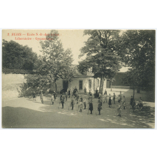 2 - Blois - Ecole N.-D.-des-Aydes : Laboratoire - Gymnastique.