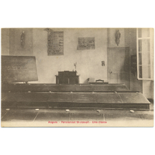 Angers - Pensionnat St-Joseph - Une classe.