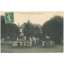 11 - Les Aix-d'Angillon (Cher) - Ecole de Filles.