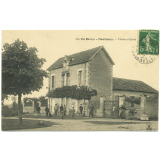 369 - En Berry - Montlouis - Mairie et Ecole.