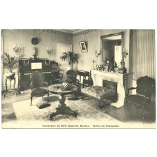 Institution de Mlle Quemin, Evreux - Salon de Réception.