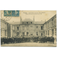 Toucy - Ecole Pierre Larousse - Cour intérieure - Hôpital Militaire complémentaire n° 45.
