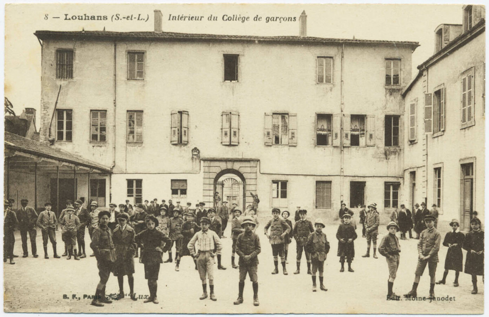 8 - Louhans (S.-&-L.) - Intérieur du Collège de garçons.