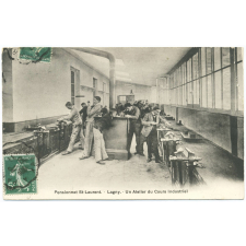Pensionnat St-Laurent - Lagny - Un Atelier du Cours Industriel.