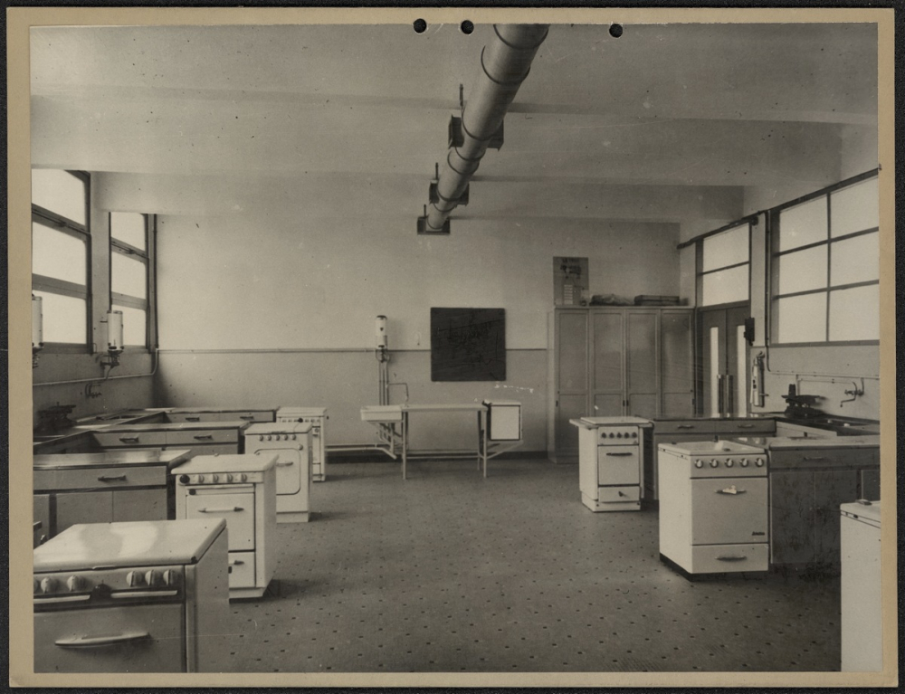 Centre d'apprentissage féminin, Nantes.