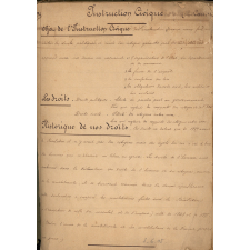 Cahier de dentelles au crochet.