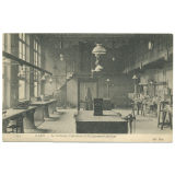 1355 - Paris - La Sorbonne, Laboratoire d'Enseignement physique.