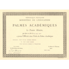 Diplôme d'Officier dans l'Ordre des Palmes Académiques. 
