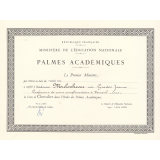 Diplôme de Chevalier dans l'Ordre des Palmes Académiques. 