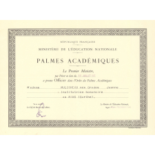Diplôme d'Officier dans l'Ordre des Palmes Académiques. 