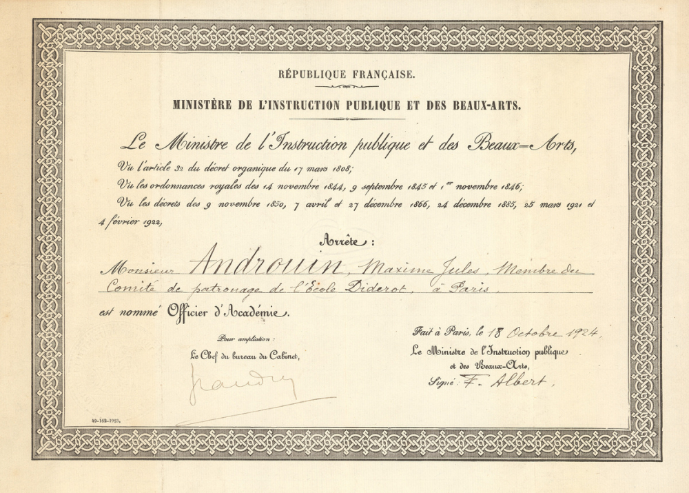 Diplôme d'Officier d'Académie. 