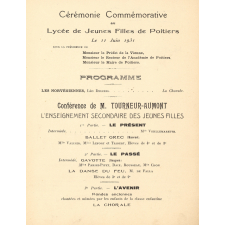 Lycée de Jeunes Filles de Poitiers. 1881-1931. Cinquantenaire de la fondation de l'Enseignement Secondaire des Jeunes Filles.