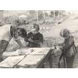 Catherine et Francine Tellier : peinture à l'école Freinet