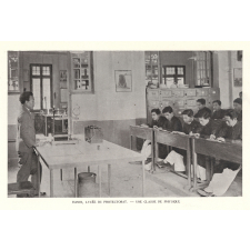 L'Enseignement secondaire indochinois et les humanités extrême-orientales.