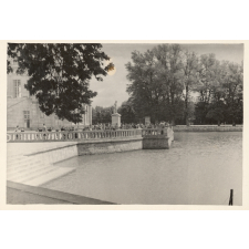 Colonie de Luzancy à Fontainebleau : Cour de la fontaine