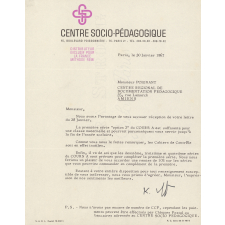 Echange de courriers entre le centre socio-pédagogique et Monsieur Poignant, directeur du Centre régional de documentation pédagogique d'Amiens