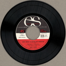 From Founds to Rythm and Intonation = De la maîtrise des sons à celle de l'élocution expressive et spontanée. 4ème disque, dialogues d'initiation