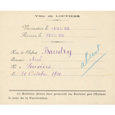 Certificats de vaccination et mot de mère d'élève.