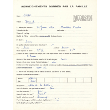 Fiches de renseignements donnés par la famille. 