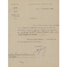 Attribution d'une indemnité de trousseau à Melle Grados (Jeanne), élève à l'E.N.P.